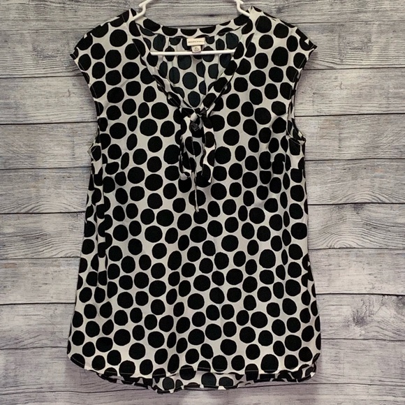 Merona Tops - Merona black and white silky sleeveless top